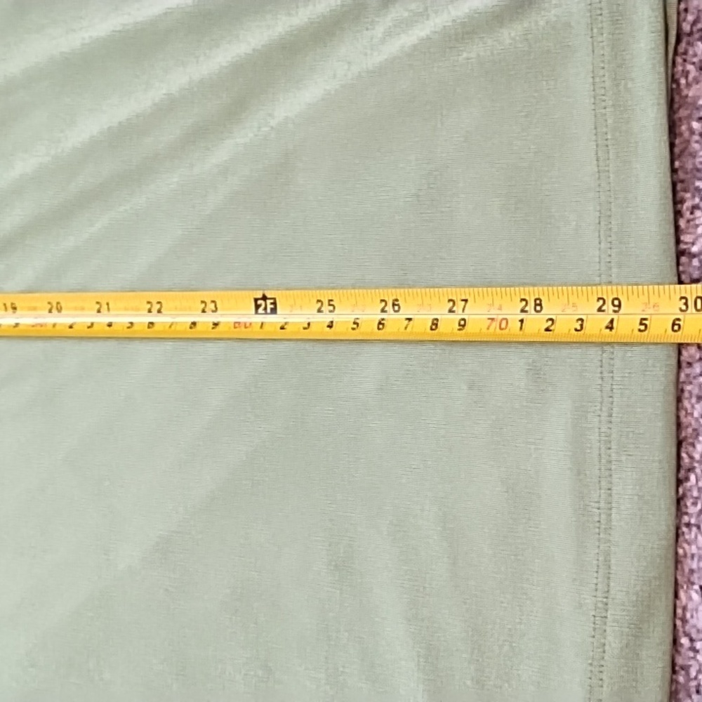 4/$16- NWOT-Carolyn Strauss 2 piece matching green shirt and shorts - Picture 10 of 12